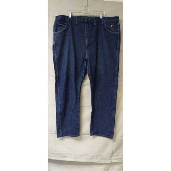Wrangler Mens Jeans Dark Wash Denim Button Straight Leg Relaxed Fit Blue 48X32 - Picture 1 of 12